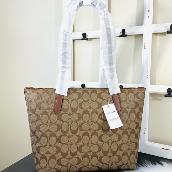 COACH Signature Zip Tote - Picture 4 of 10